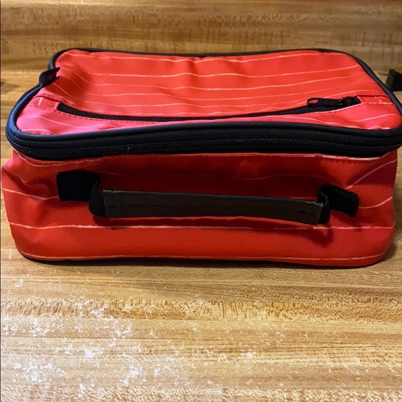 Lunchbox - Picture 2 of 5